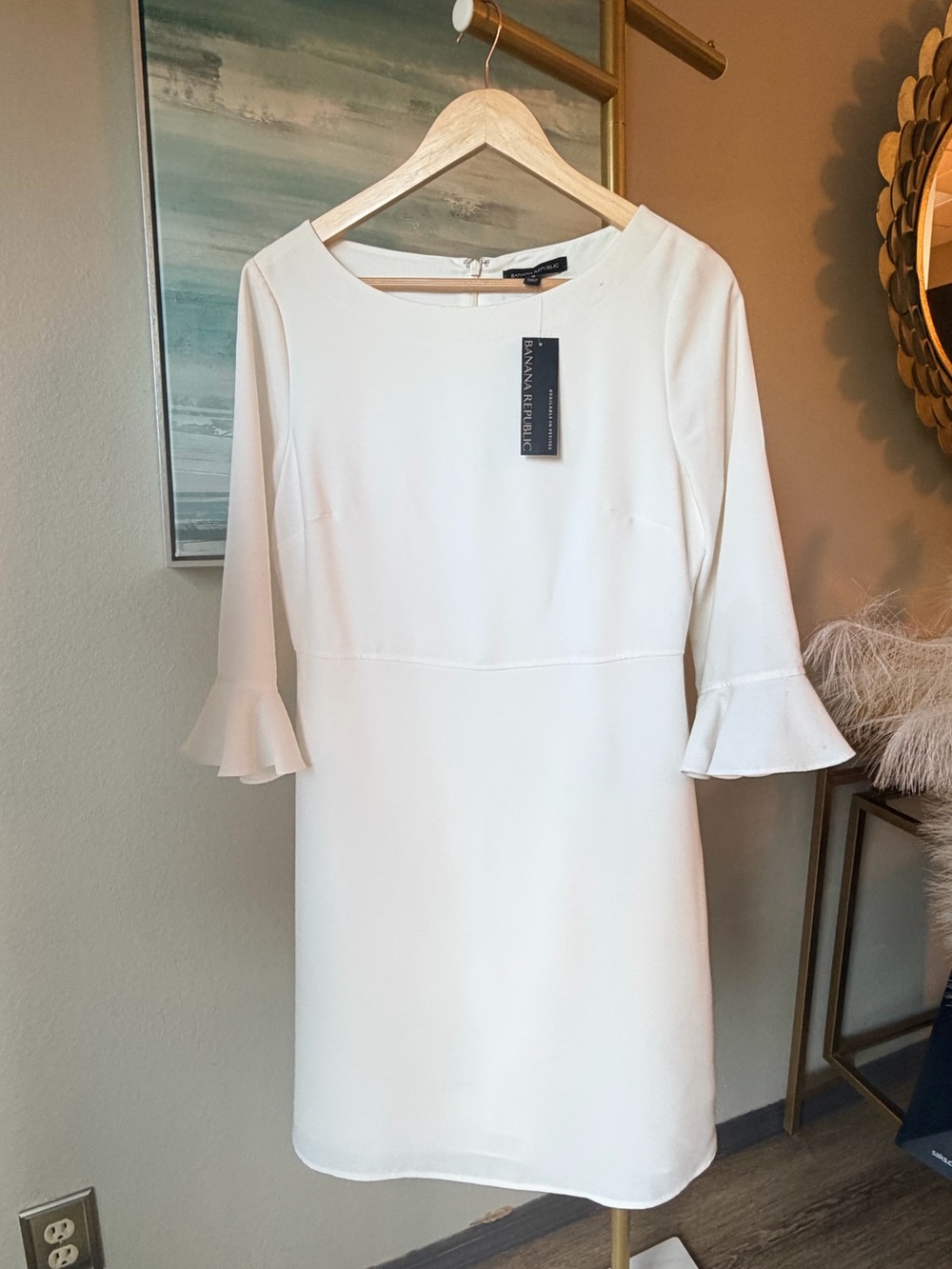 NWT Banana Republic NWT White Flutter Sleeve Sheath Dress Size 8 | Bridal Shower